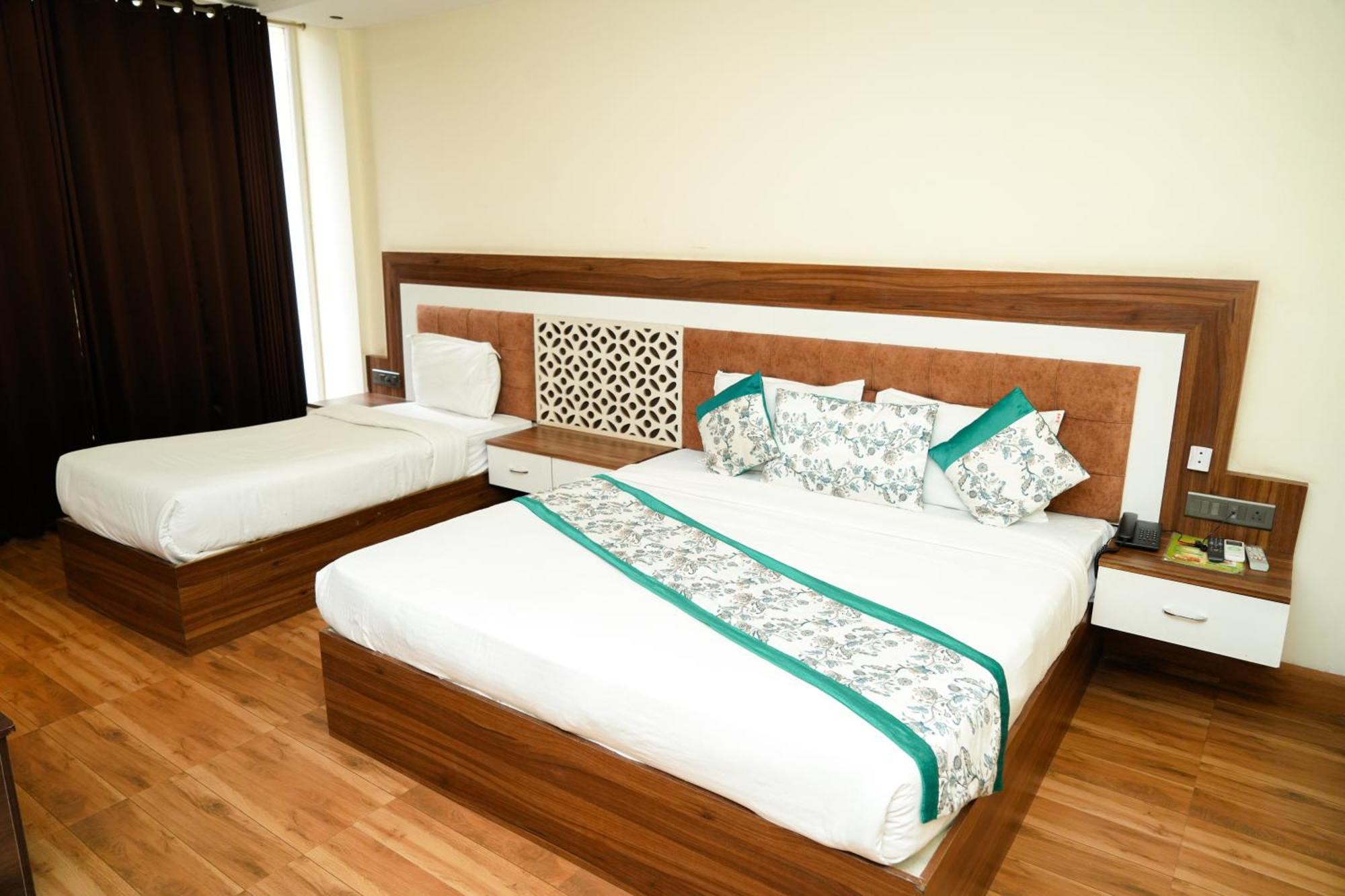 Rayta Hills Resort Nāi Eksteriør billede